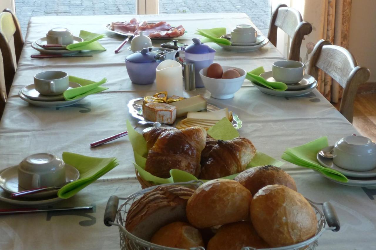 Bed and Breakfast Au Rond Chene à Biron Extérieur photo